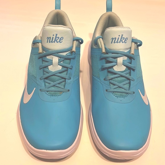 Nike Akamai Women’s Golf Shoe Size 7 Glacier Blue Spikeless Low Top - Picture 3 of 5